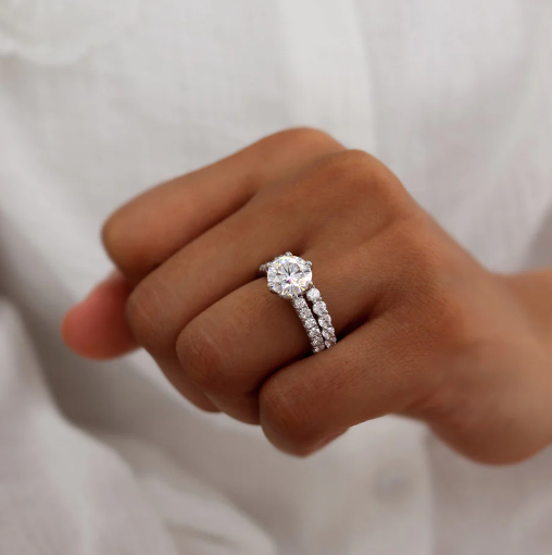 The Sparkling, Ethical Choice for Your Engagement
